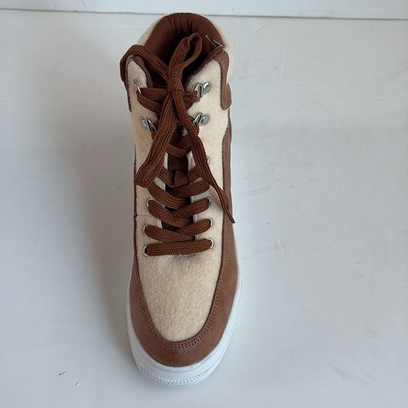 Yoki sneaker two tone cream faux fur and tan brown rounded toe lace up 8.5 - Picture 12 of 16